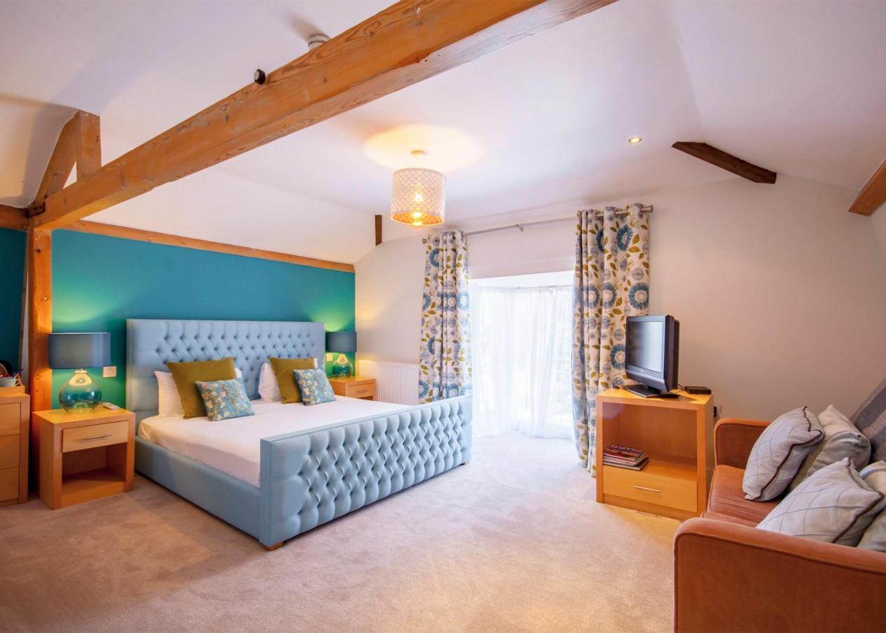 The Highworth Hotel Swindon Exterior photo