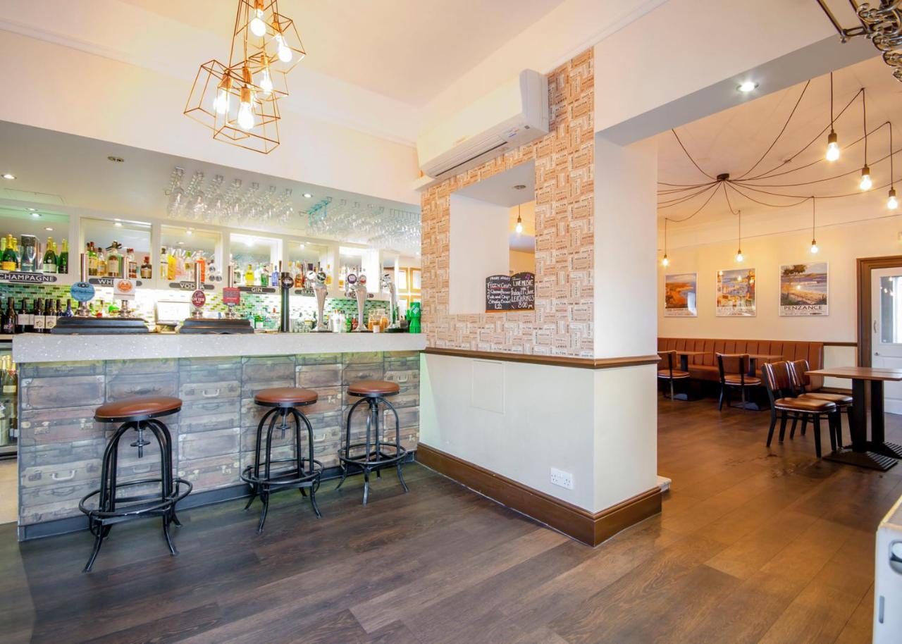 The Highworth Hotel Swindon Exterior photo